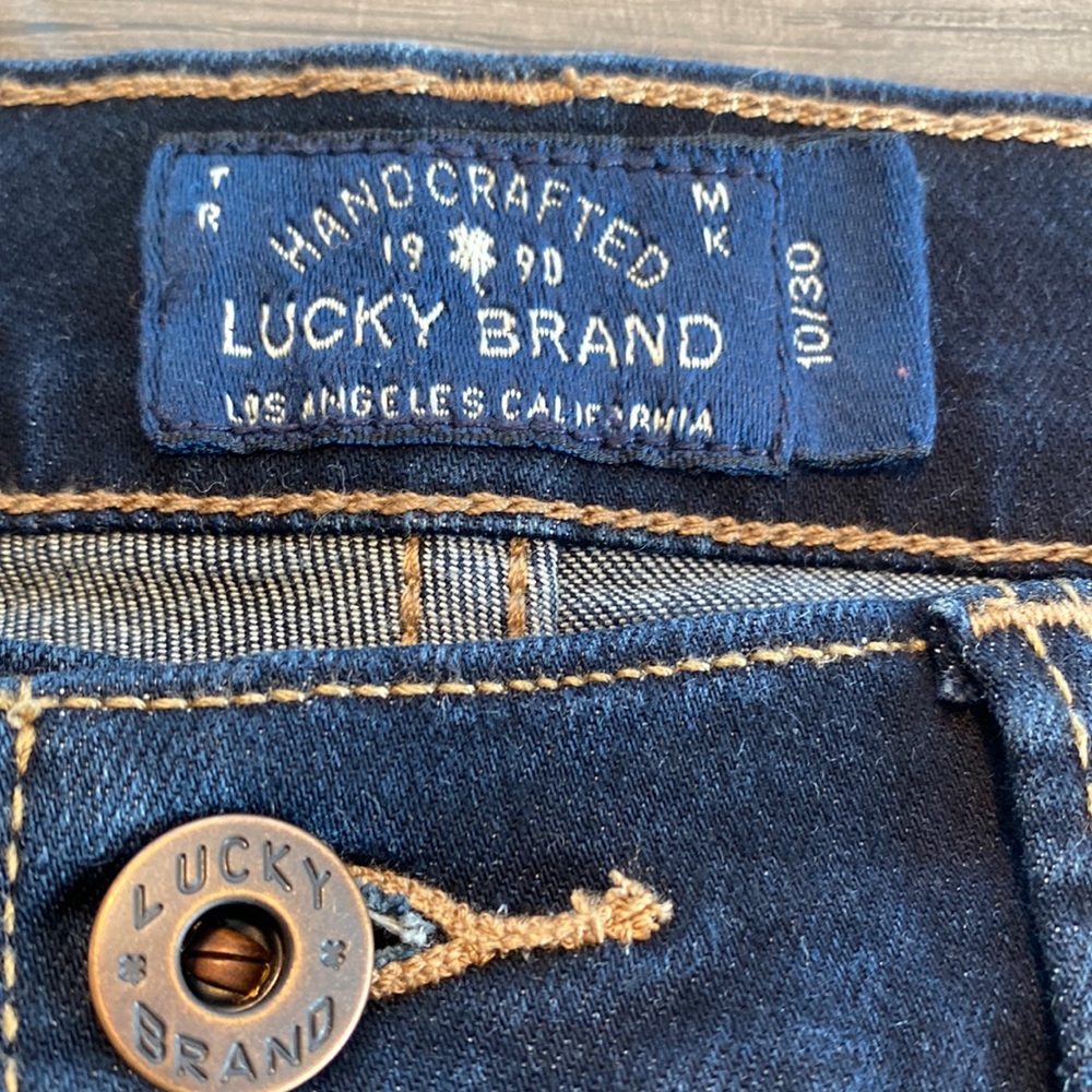 Women’s Lucky Brand Dark Wash Jeans. Size 10/30